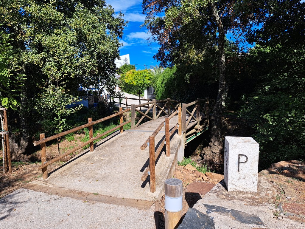 El puente internacional más corto del mundo está en Extremadura